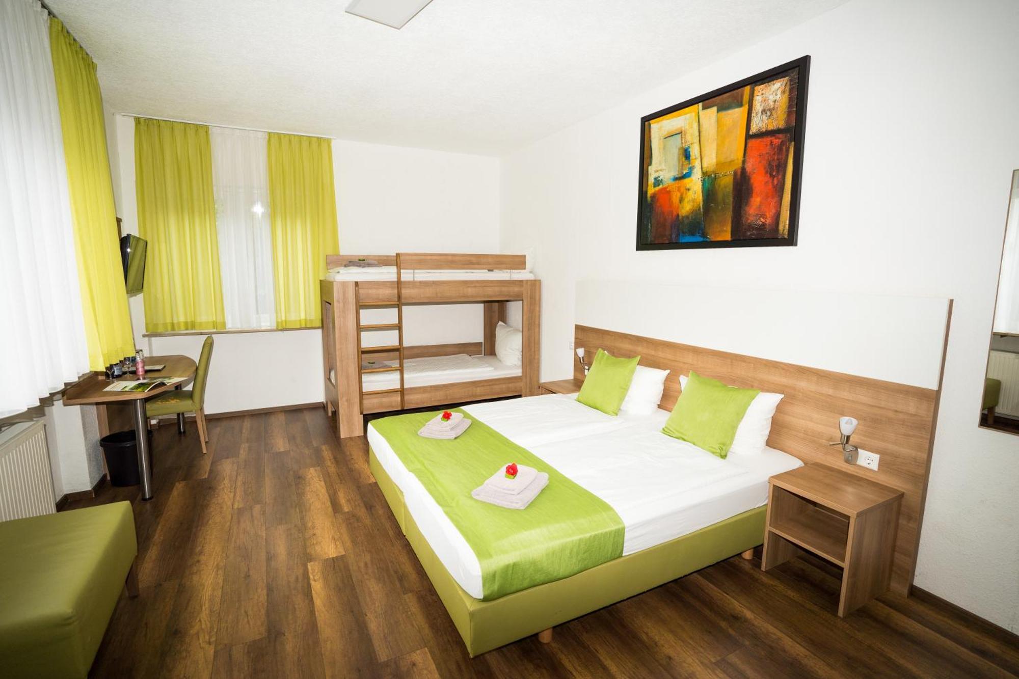 Bed & Breakfast Outlet Hotel Деттинген-на-Эрмсе Экстерьер фото